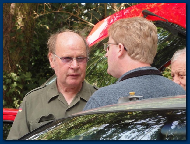 600x449 pixels (129K)